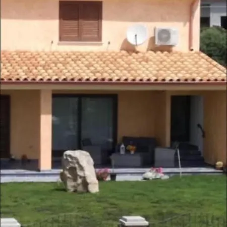 Le Torri Porto Corallo * וילאפוצו